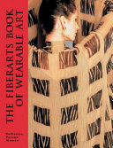 The Fiberarts book of wearable art / Katherine Duncan Aimone.